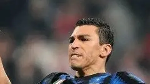 曼联主场连遭伯恩茅斯逆袭，连续四战未尝胜绩，赛季主场惨遭三连败！